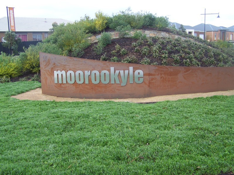 8 Kayla Avenue, Tarneit VIC 3029