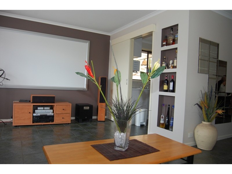 52 McKenzie Crescent, Hoppers Crossing VIC 3029