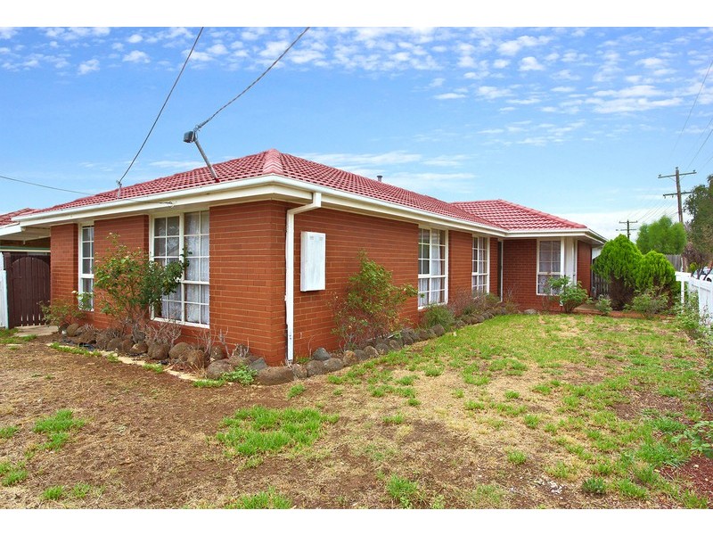 2 Bayview Crescent, Hoppers Crossing VIC 3029