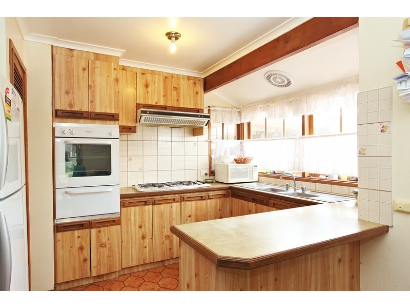 2 Bayview Crescent, Hoppers Crossing VIC 3029