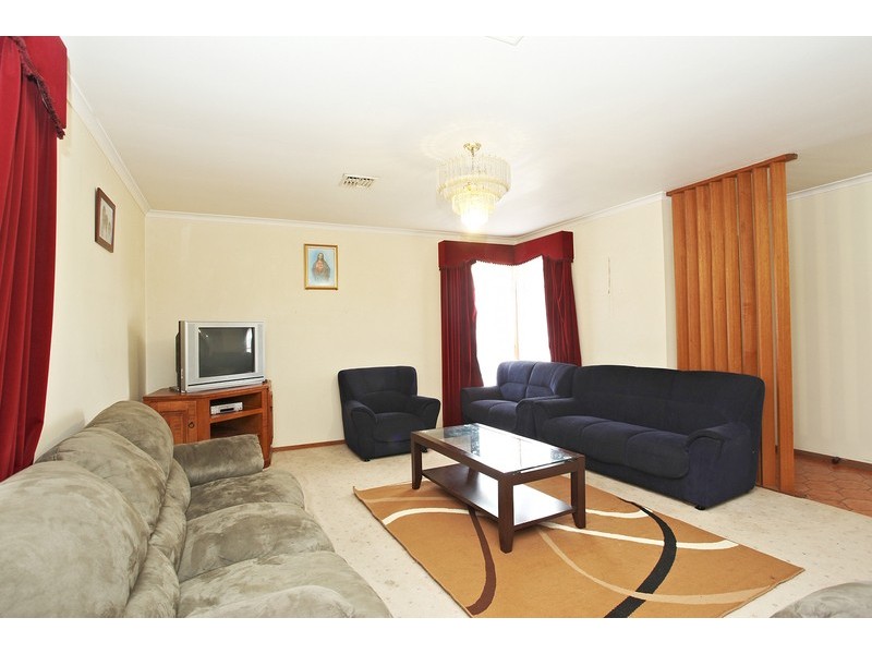 2 Bayview Crescent, Hoppers Crossing VIC 3029