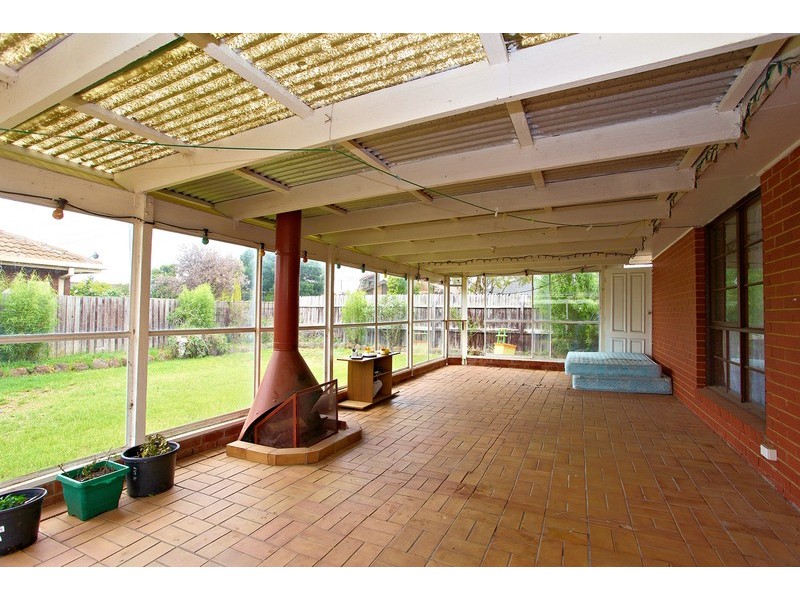 2 Bayview Crescent, Hoppers Crossing VIC 3029