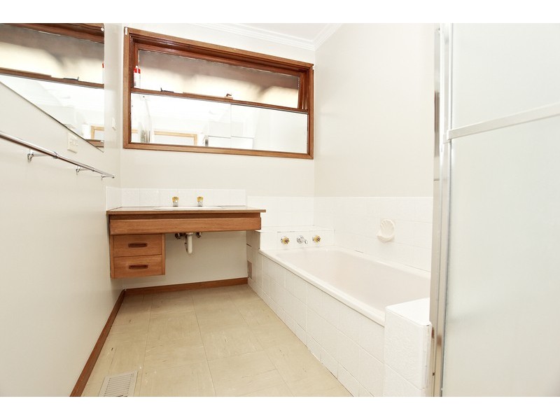 6 Regent Street, Hoppers Crossing VIC 3029