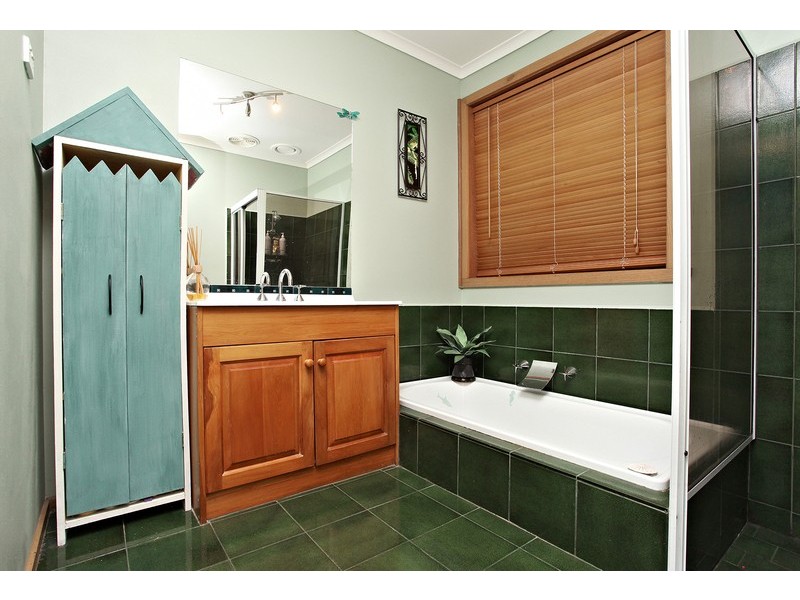 13 McIntosh Avenue, Hoppers Crossing VIC 3029