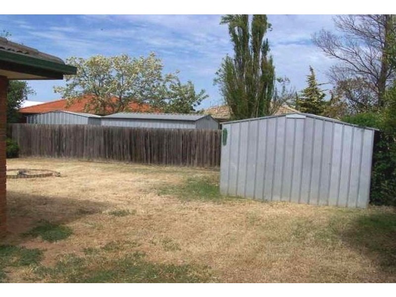 20 St Lawrence Close, Werribee VIC 3030