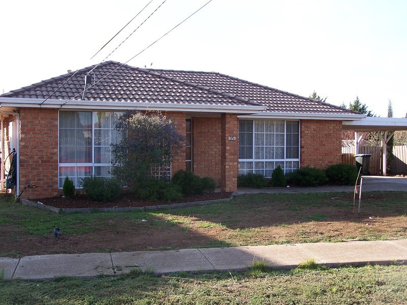 35 Sunbird Crescent, Hoppers Crossing VIC 3029