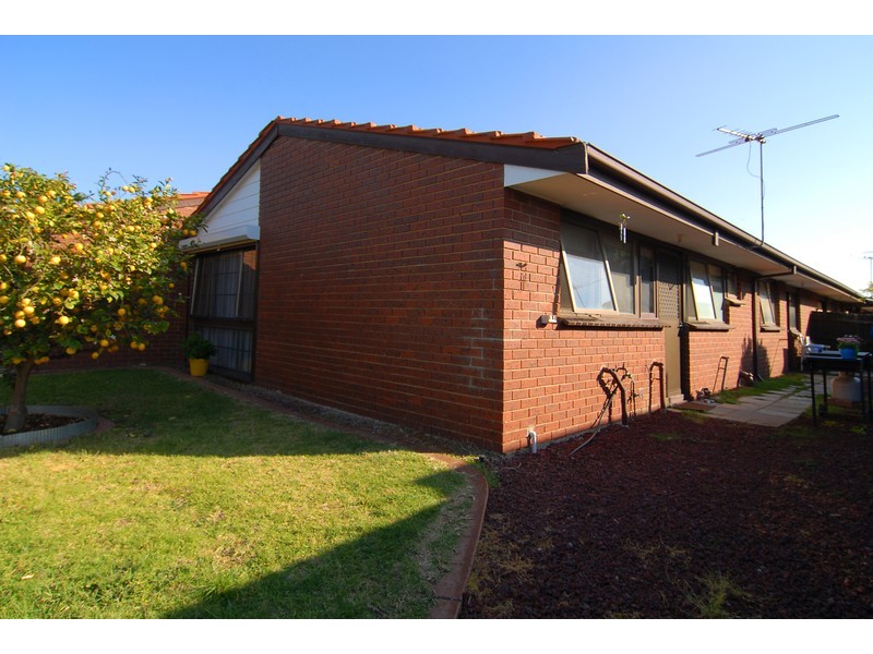 24/18-20 Glen Street, Werribee VIC 3030