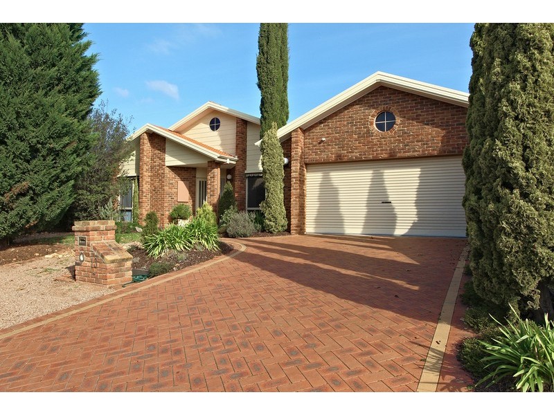 13 Carshalton Court, Hoppers Crossing VIC 3029