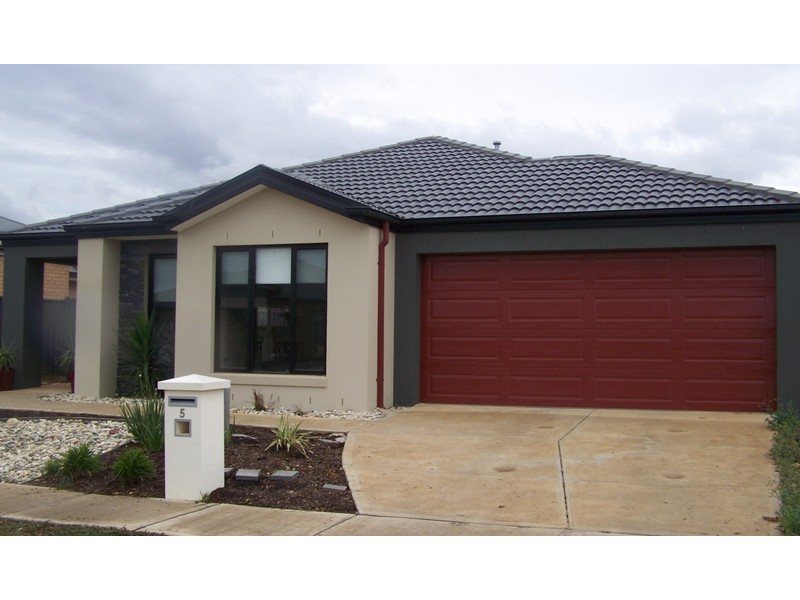 5 Fawkner Road, Wyndham Vale VIC 3024