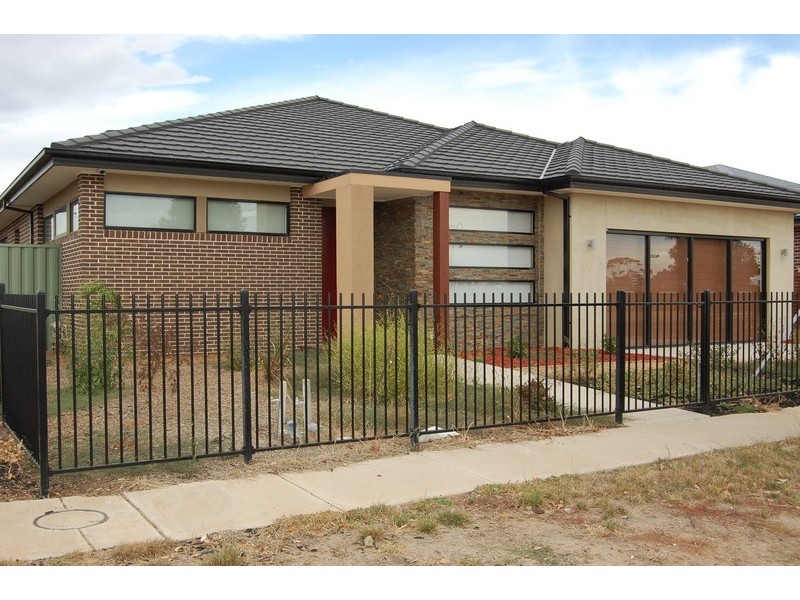 22 Munro Drive, Wyndham Vale VIC 3024