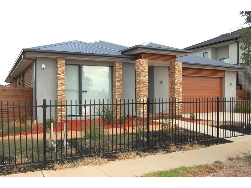 20 Munro Drive, Wyndham Vale VIC 3024