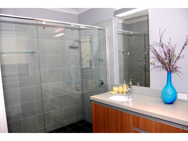 20 Munro Drive, Wyndham Vale VIC 3024