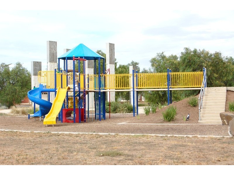 20 Munro Drive, Wyndham Vale VIC 3024