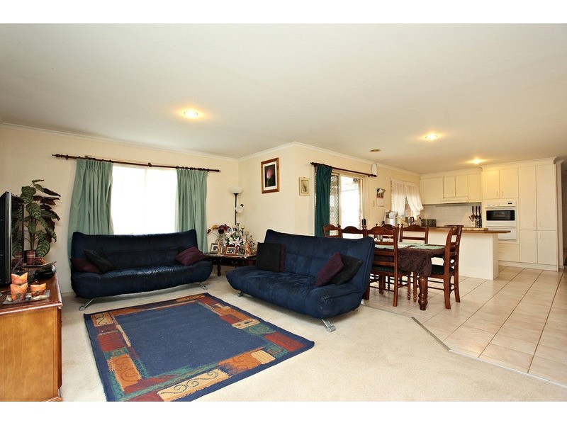 6 Angela Drive, Hoppers Crossing VIC 3029