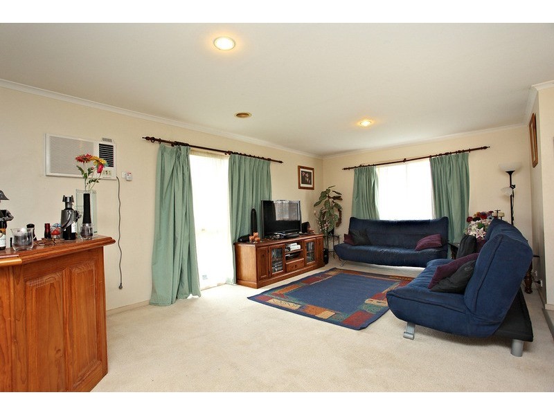 6 Angela Drive, Hoppers Crossing VIC 3029