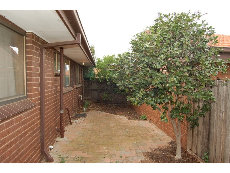 10/18 -20 Glen Street, Werribee VIC 3030
