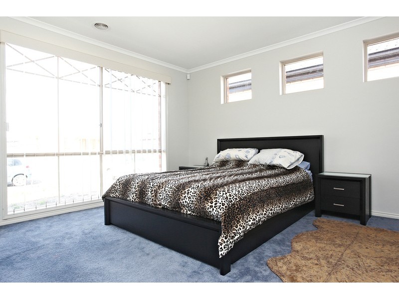 28 Eucumbene Road, Wyndham Vale VIC 3024