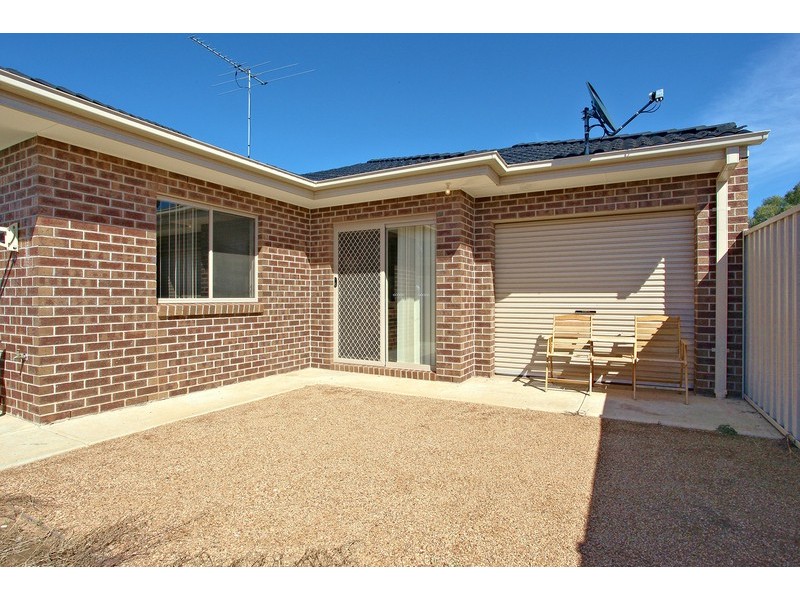 1/2 Jordyn Street, Tarneit VIC 3029
