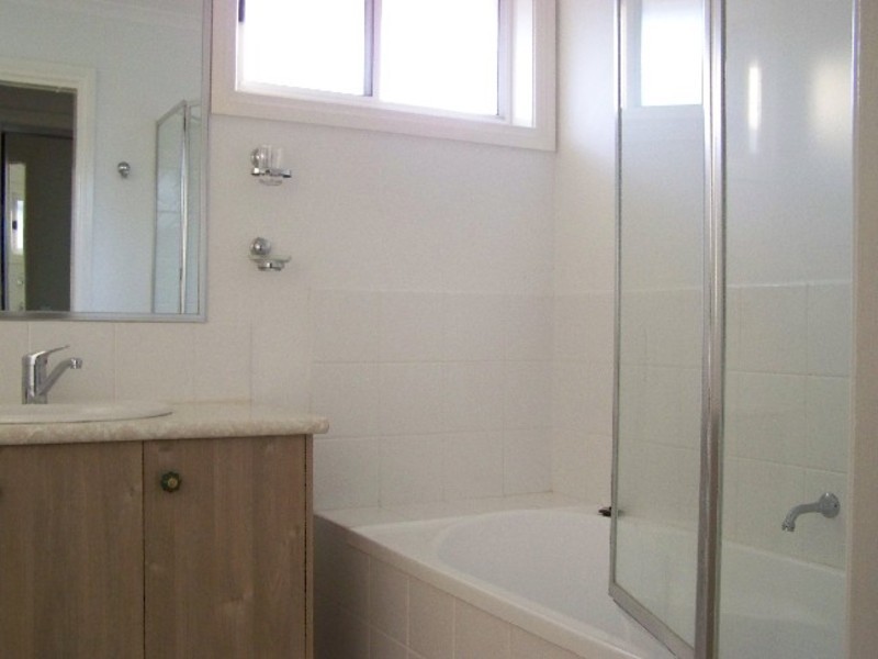 1/23-25 Finch Road, Werribee VIC 3030