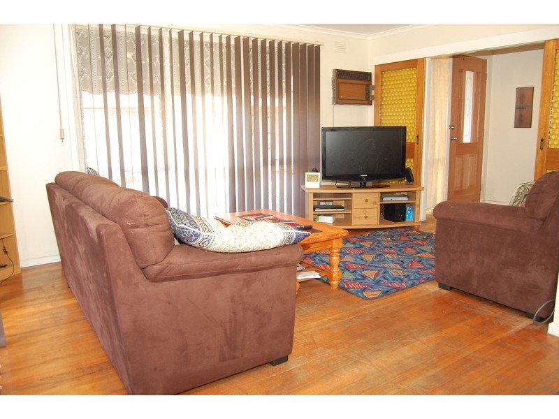 13 Dunbarton Avenue, Hoppers Crossing VIC 3029