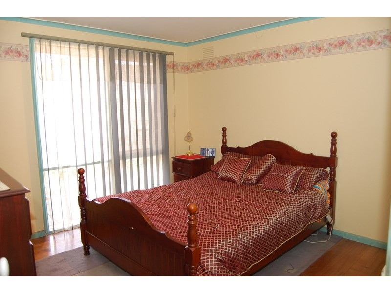 13 Dunbarton Avenue, Hoppers Crossing VIC 3029