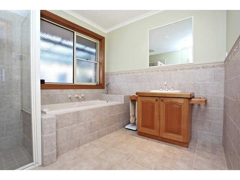 174 Wattle Avenue, Werribee VIC 3030