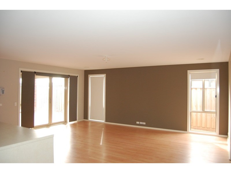 2 Spoonbill Close, Williams Landing VIC 3027