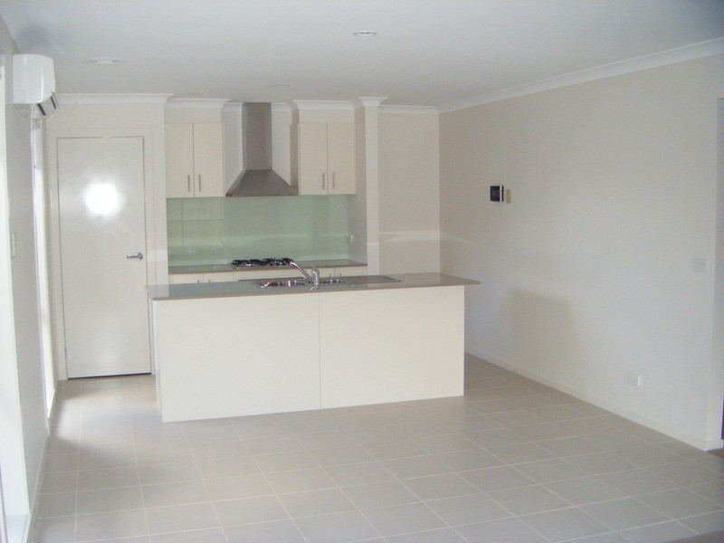 24 Sinclair Crescent, Tarneit VIC 3029