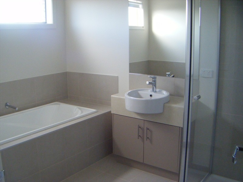 24 Sinclair Crescent, Tarneit VIC 3029