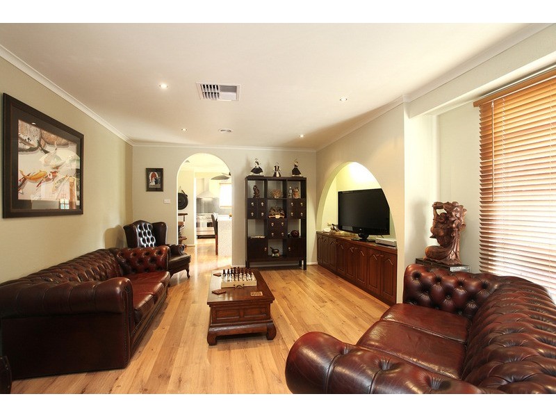 70 Heaths Road, Hoppers Crossing VIC 3029