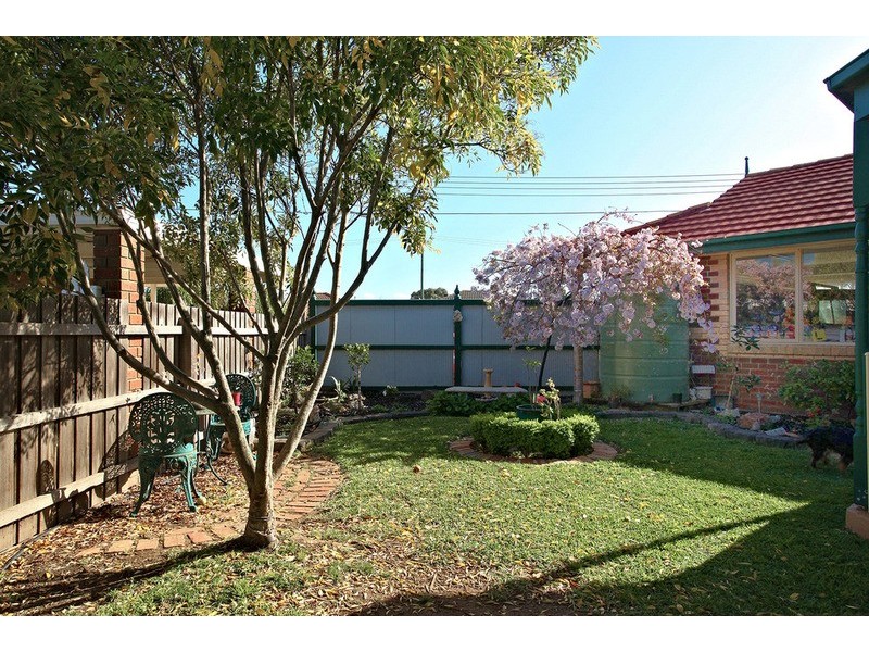 27 Weeden Drive, Werribee VIC 3030