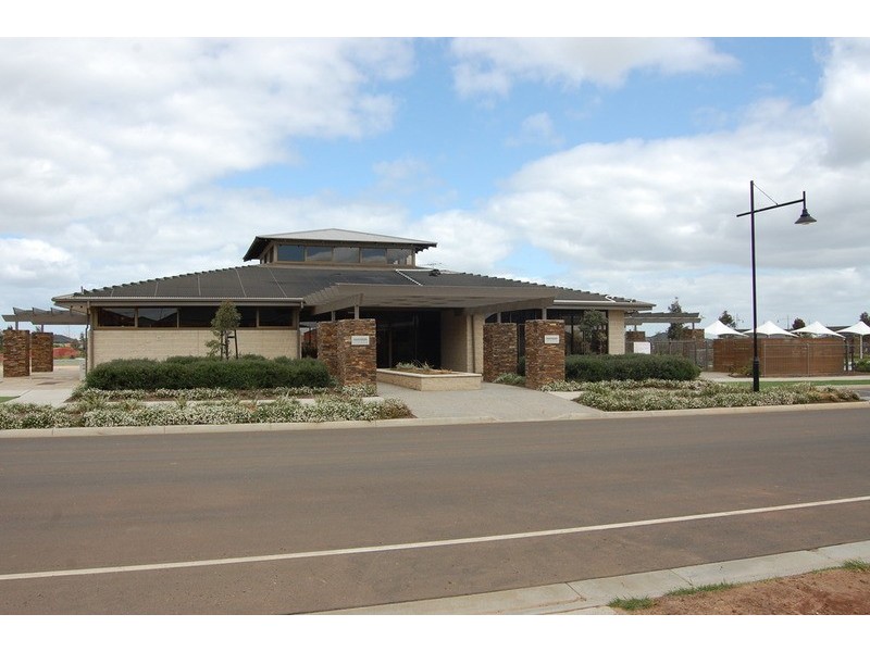 36 Laurence Way, Tarneit VIC 3029