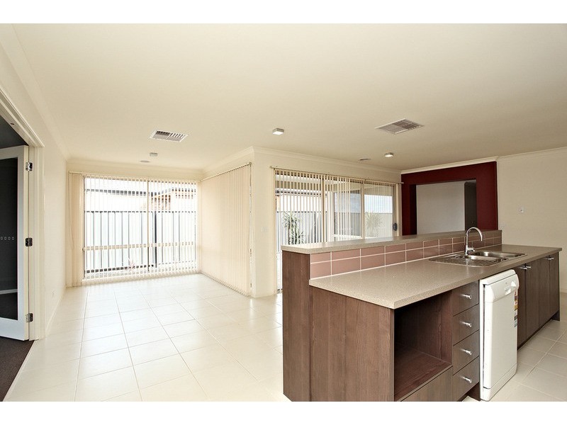 12 Nighthawk Road, Tarneit VIC 3029
