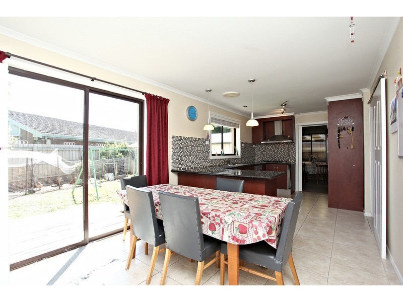 2 Patterson Avenue, Hoppers Crossing VIC 3029