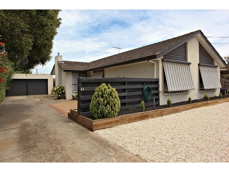 43 Moffatt Crescent, Hoppers Crossing VIC 3029