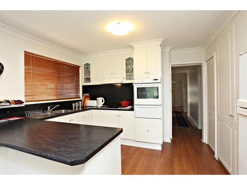 43 Moffatt Crescent, Hoppers Crossing VIC 3029