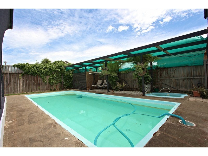 43 Moffatt Crescent, Hoppers Crossing VIC 3029