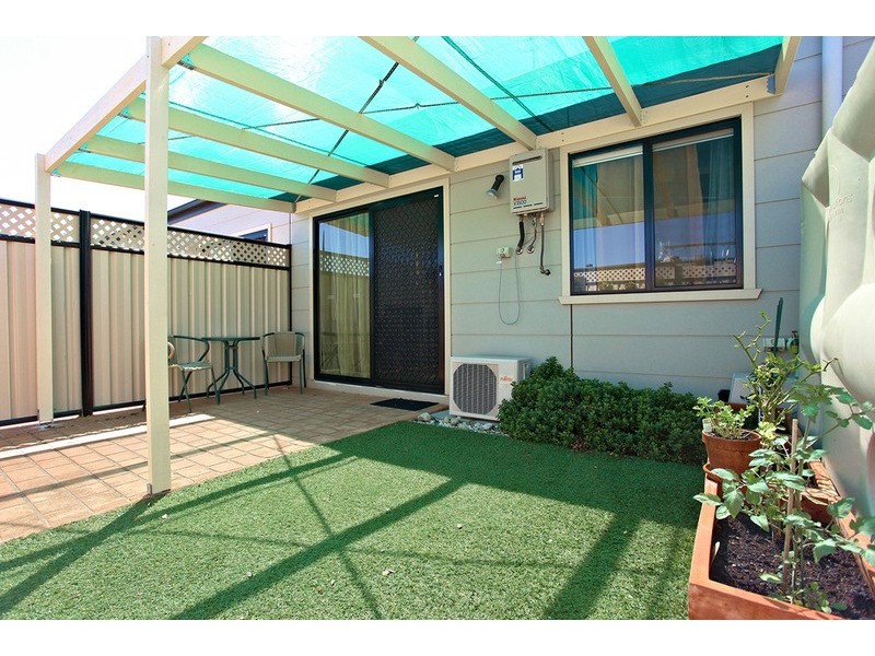 1/2-6 Kelly Street, Werribee VIC 3030