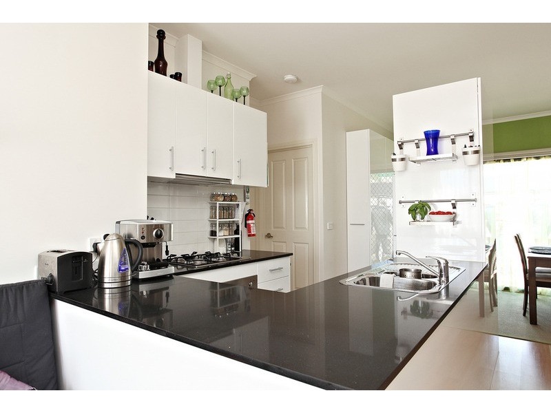 1/2-6 Kelly Street, Werribee VIC 3030