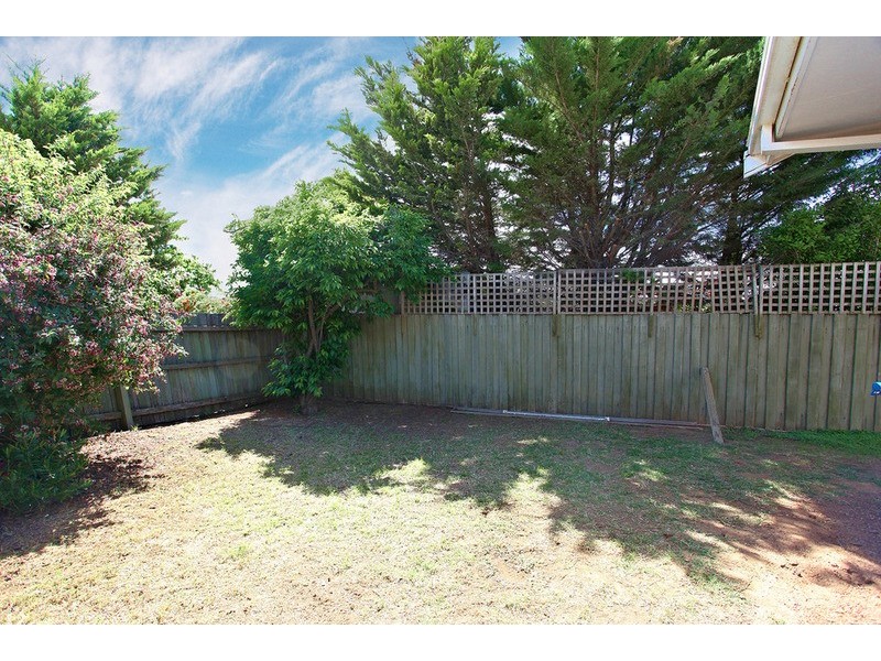 2/95 Songlark Crescent, Werribee VIC 3030