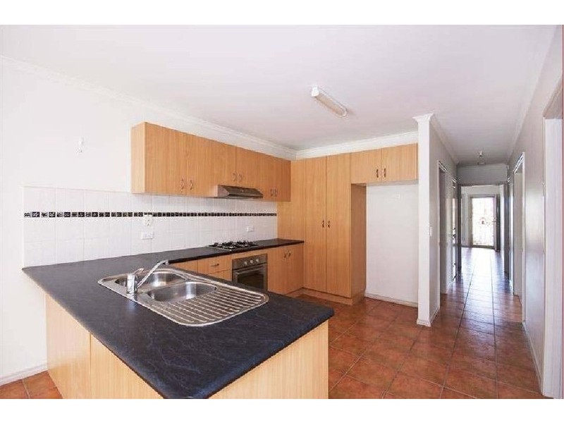 1/6-8 Salisbury Street, Werribee VIC 3030