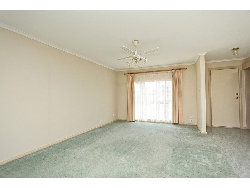 2/19 Salisbury Street, Werribee VIC 3030