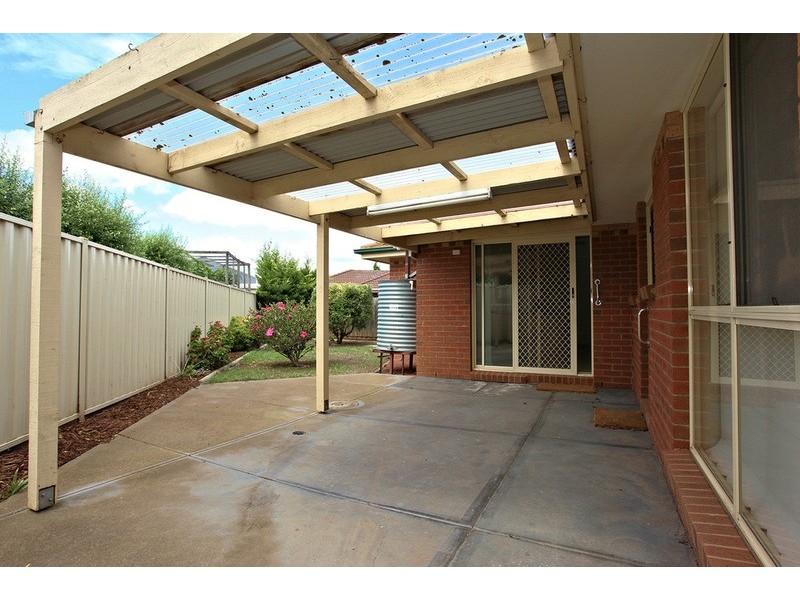 2/19 Salisbury Street, Werribee VIC 3030