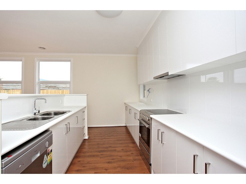 2/6 High Street, Werribee VIC 3030