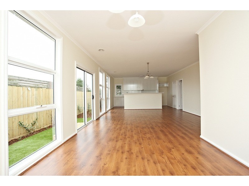 2/6 High Street, Werribee VIC 3030