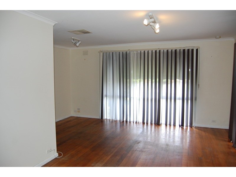 13 Dunbarton Avenue, Hoppers Crossing VIC 3029