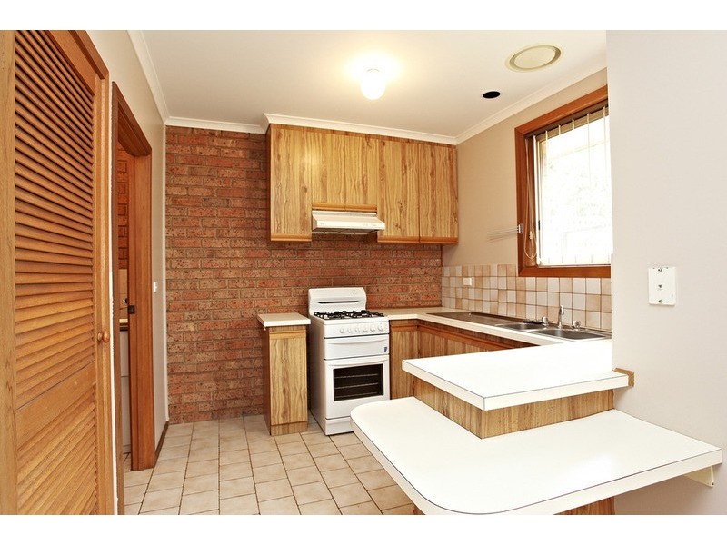 2/17 Westminster Drive, Werribee VIC 3030