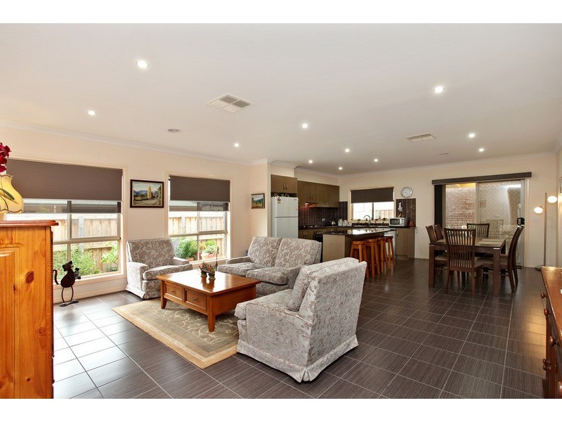33 Rippleside Terrace, Tarneit VIC 3029
