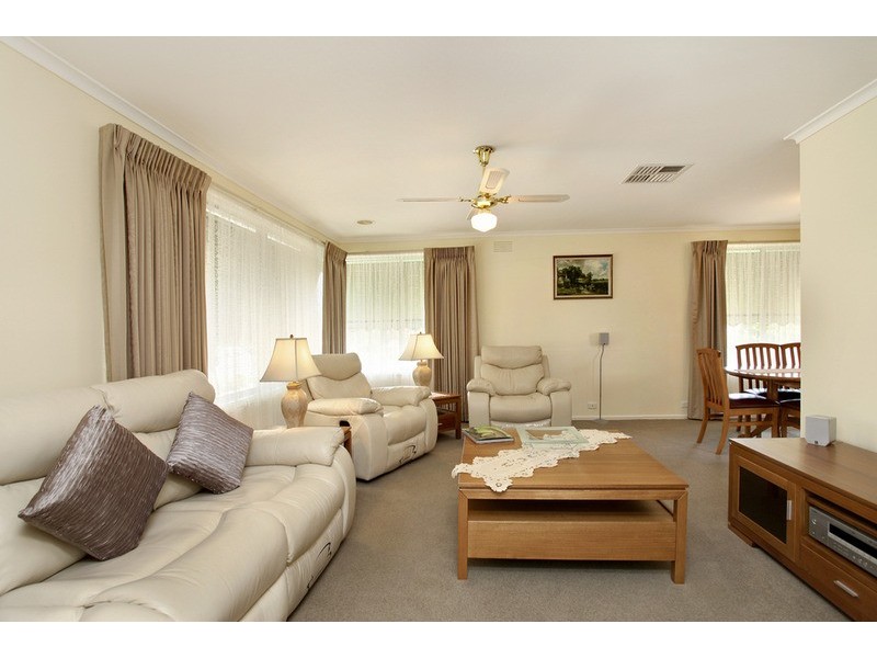 23 Claremont Crescent, Hoppers Crossing VIC 3029