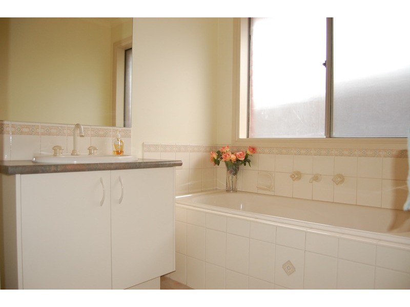 245 Hogans Road, Hoppers Crossing VIC 3029